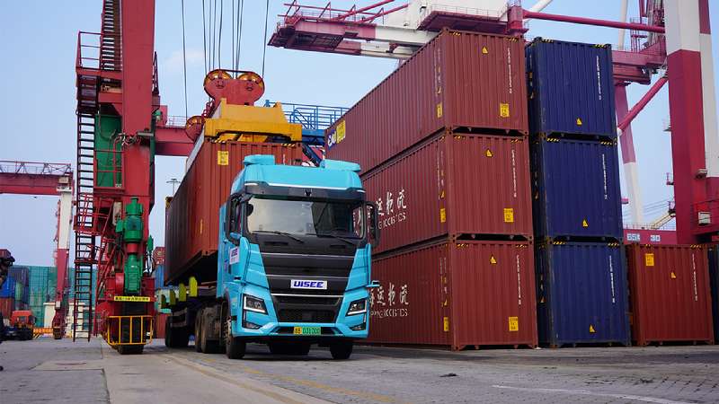 驭势科技AI司机持续拓展无人驾驶应用边界，L4级无人驾驶集卡实现港口场景落地新突破，助力智慧港口智能化升级